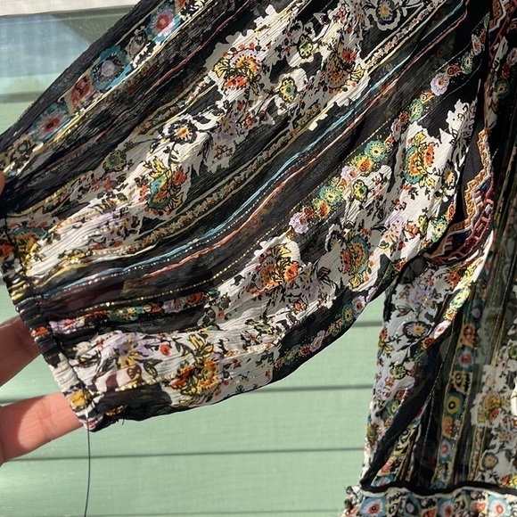 Free People Dance Magic Tunic
Retail $148. Size Medium Excellent condition. - Picture 8 of 10